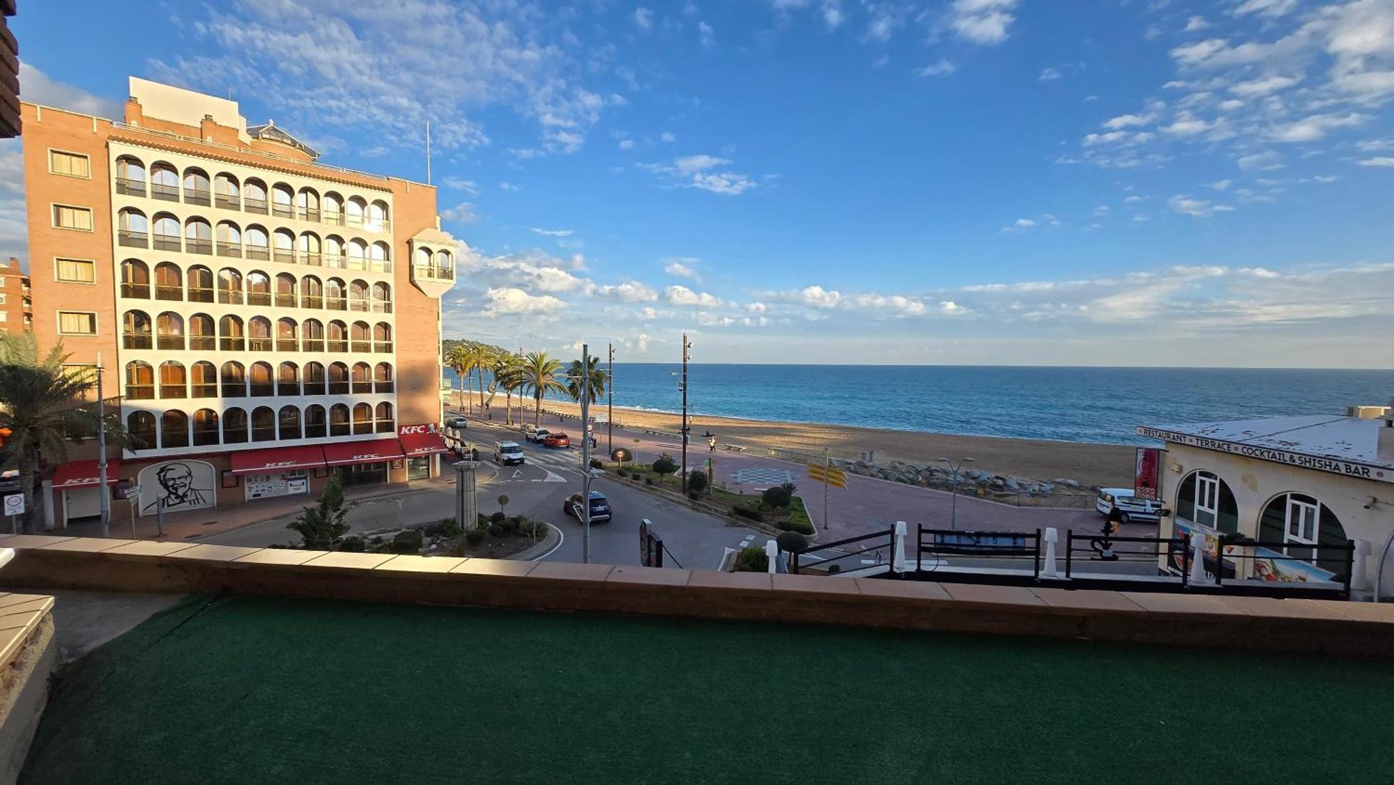 Apartments Paradise Lloret Lloret de Mar Bagian luar foto